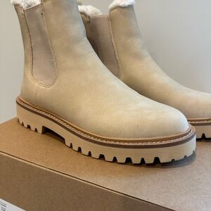 J Crew Cozy Beige Sherpa-lined Boots for Women